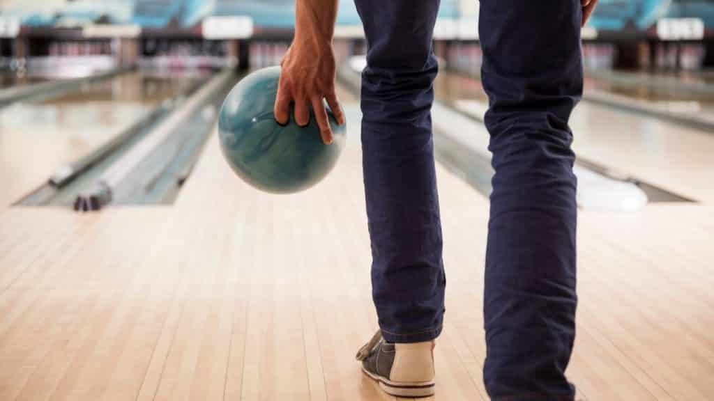 5 Best Bowling Balls For Low Rev Players In 2023 (Buying Guide
