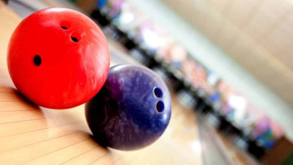 Top 9 Best Reactive Bowling Balls In 2022 Clever Bowling