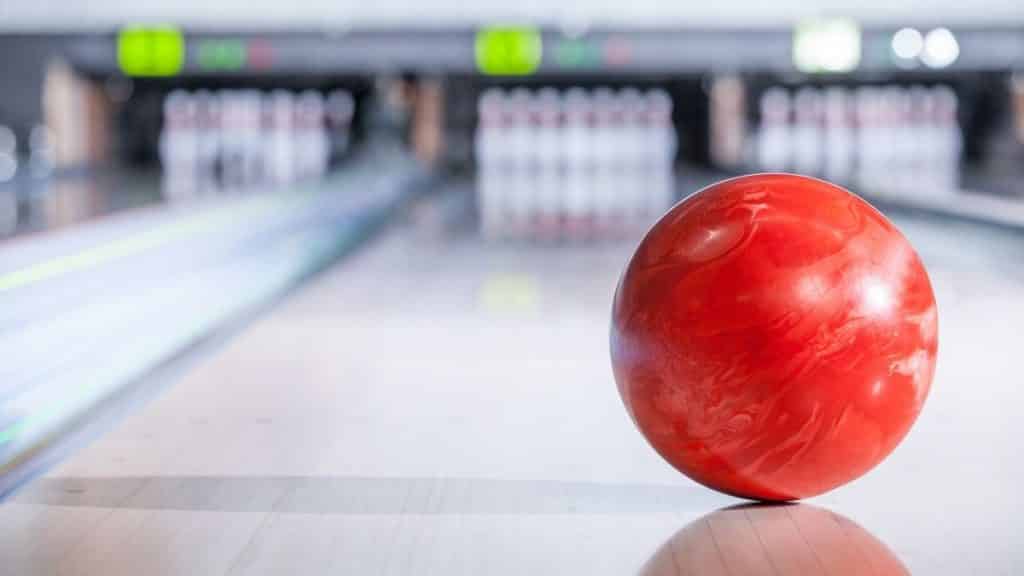 9 Best Bowling Balls For Heavy Oil In 2023 Clever Bowling